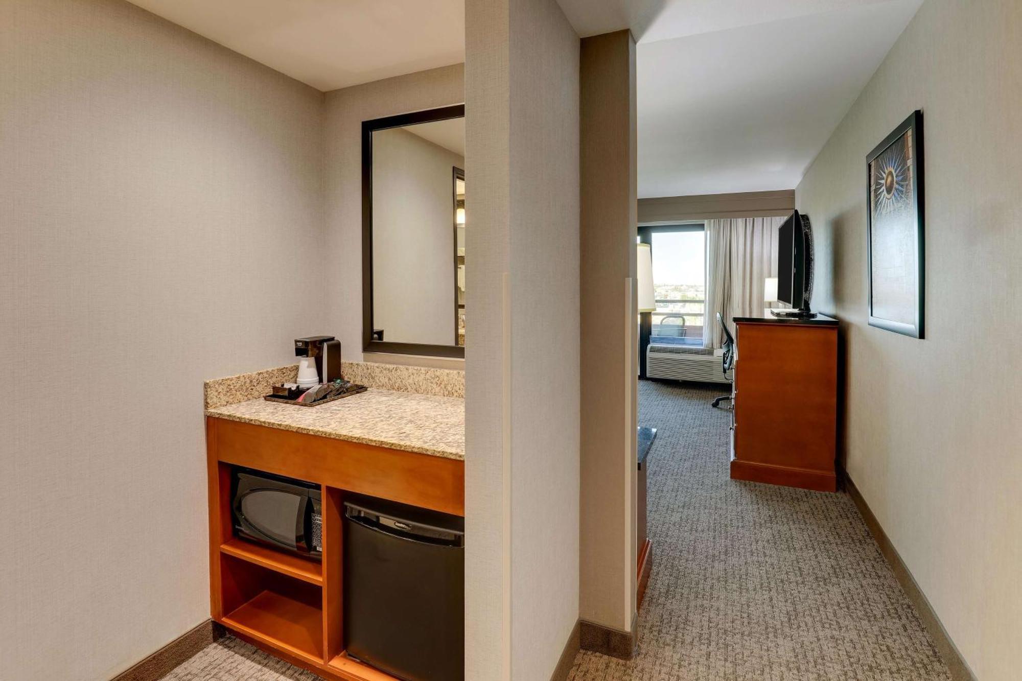 Drury Inn & Suites Phoenix Airport Eksteriør billede