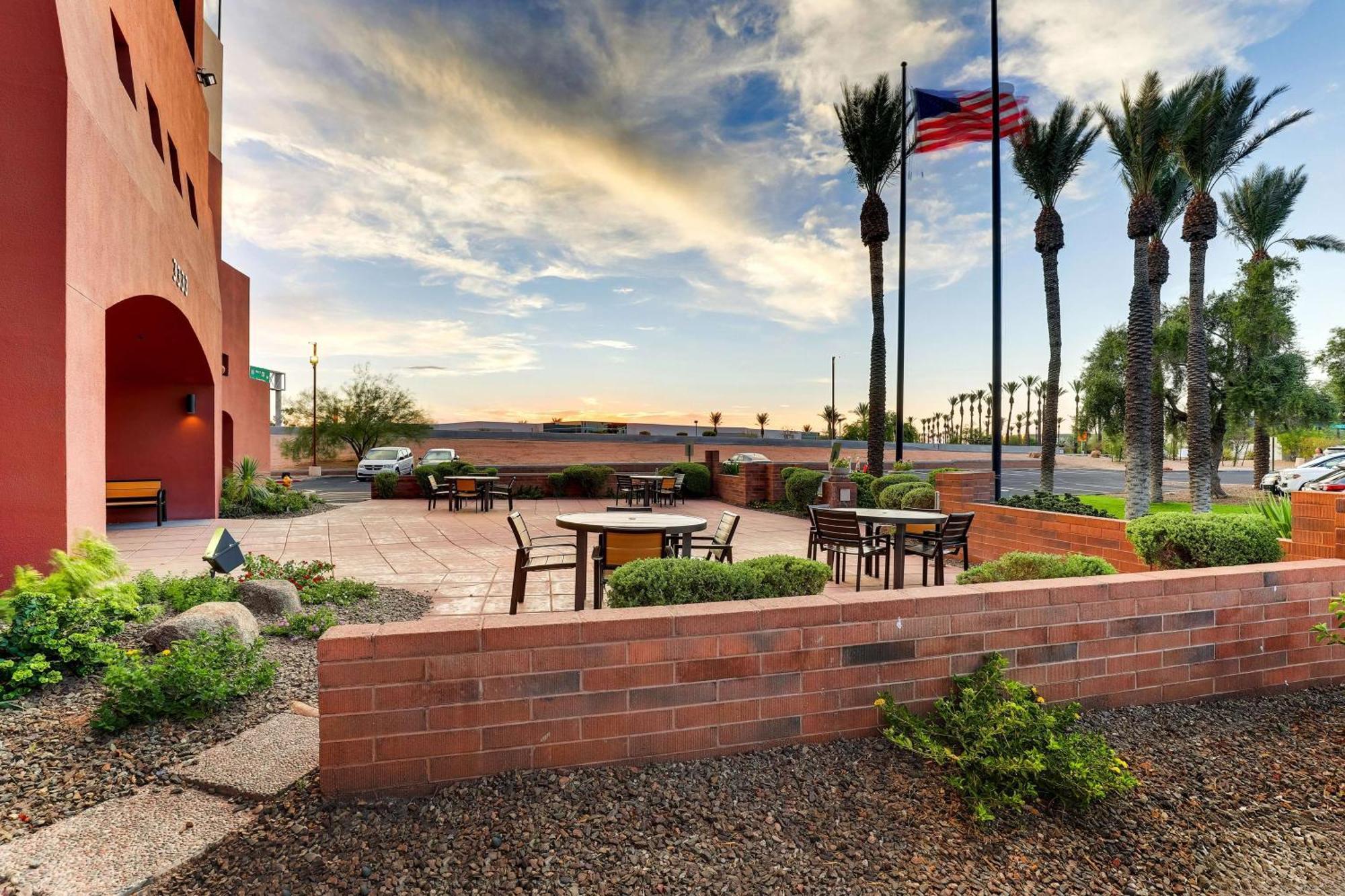 Drury Inn & Suites Phoenix Airport Eksteriør billede