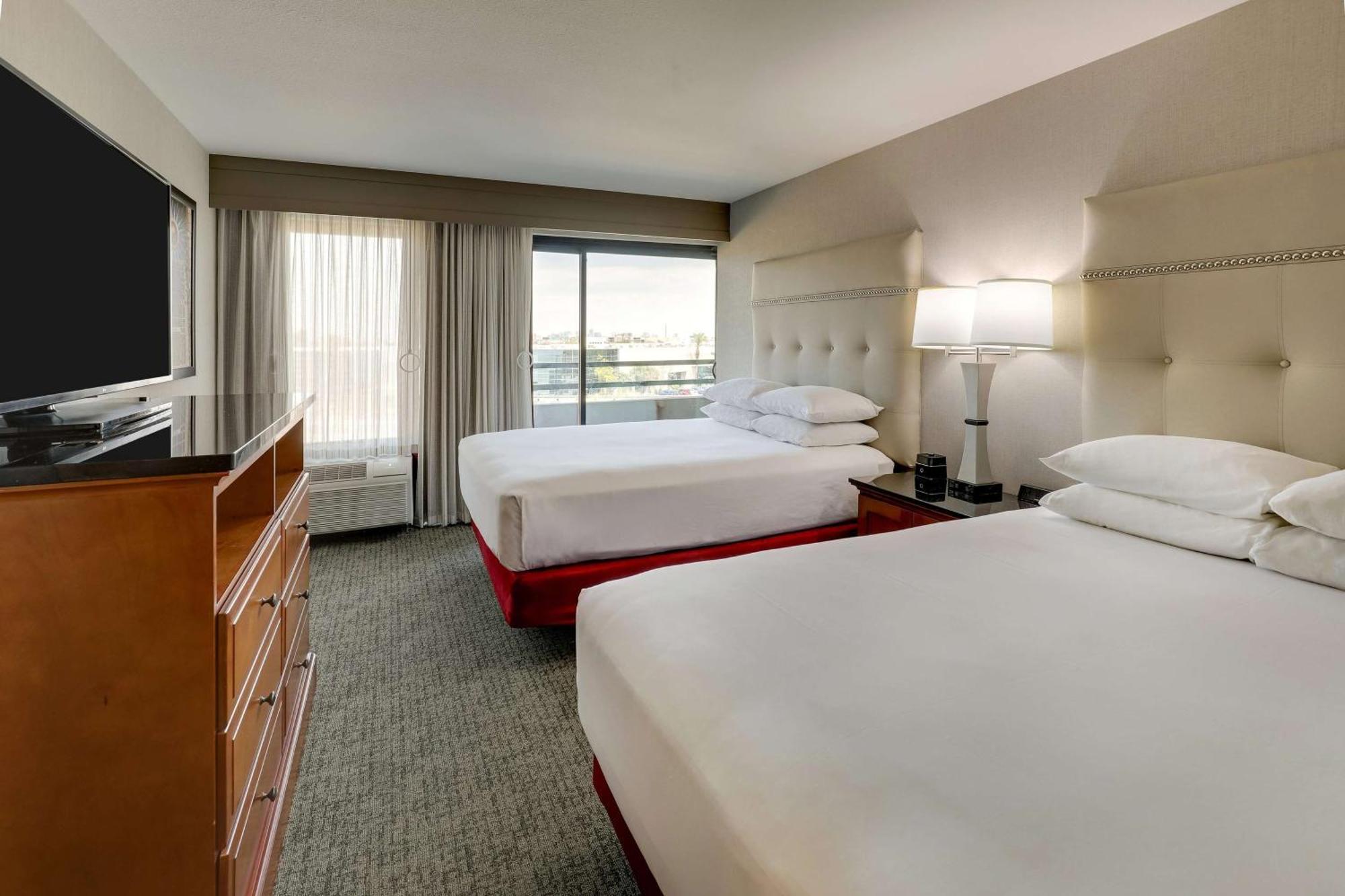 Drury Inn & Suites Phoenix Airport Eksteriør billede