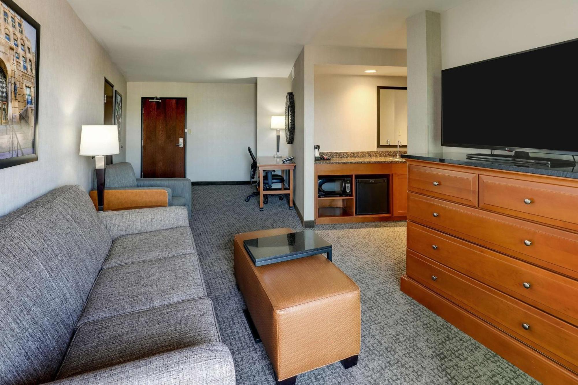 Drury Inn & Suites Phoenix Airport Eksteriør billede