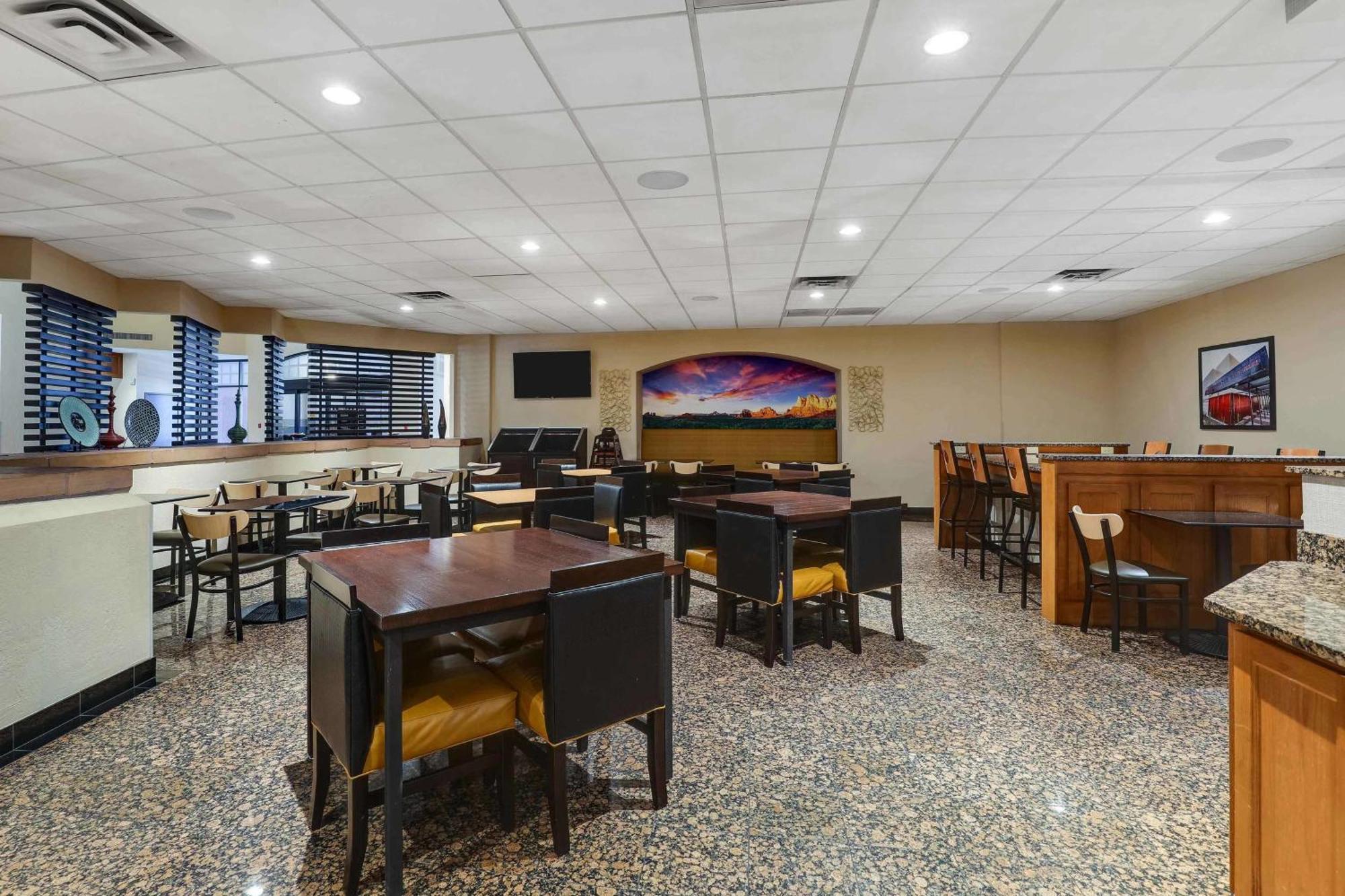 Drury Inn & Suites Phoenix Airport Eksteriør billede