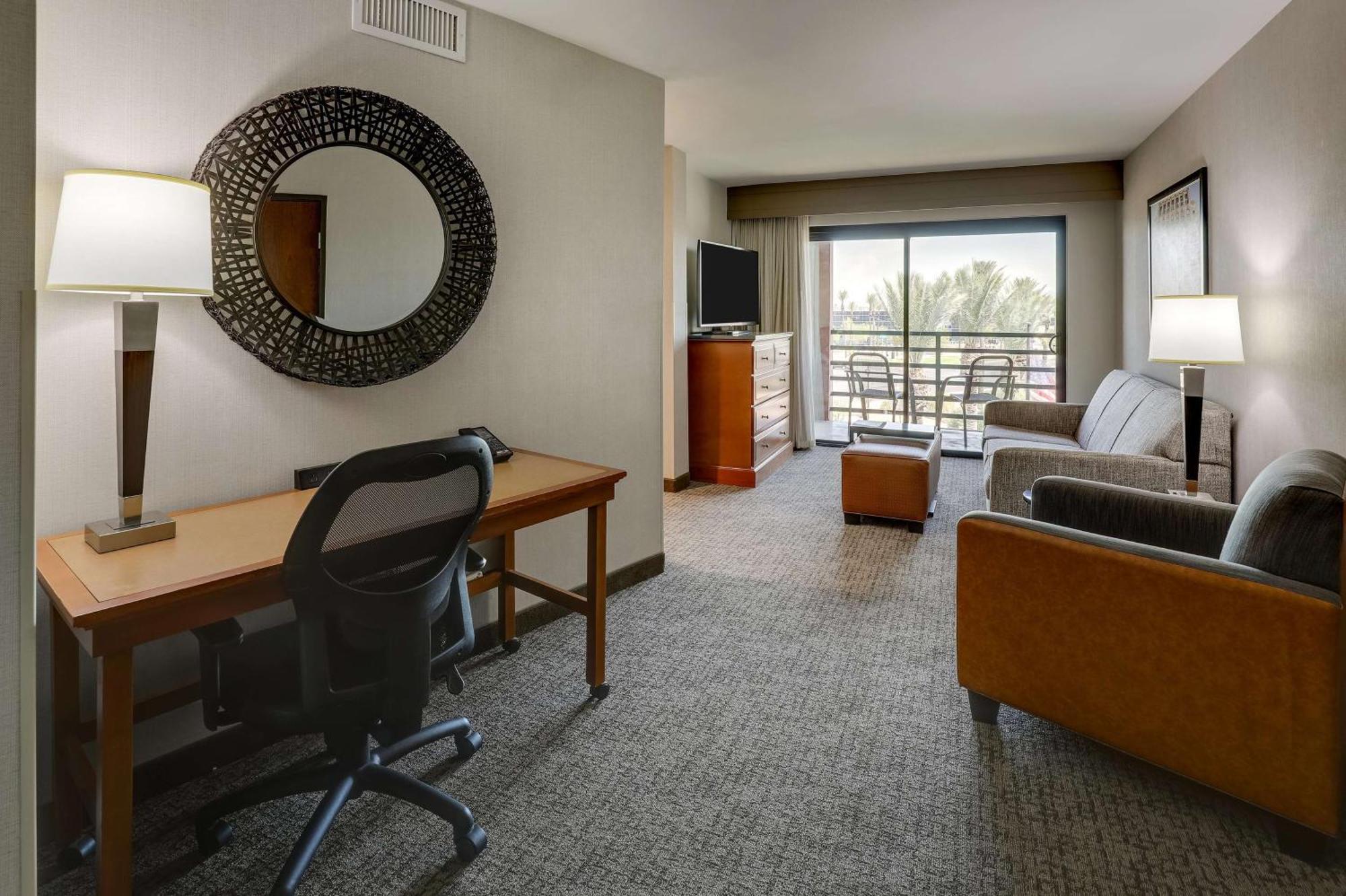 Drury Inn & Suites Phoenix Airport Eksteriør billede